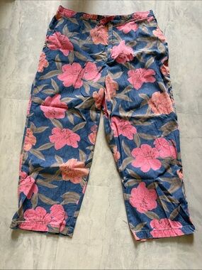 Sag Harbor jeans  Pants Pink/coral floral design on Blue denim wide leg   ankle